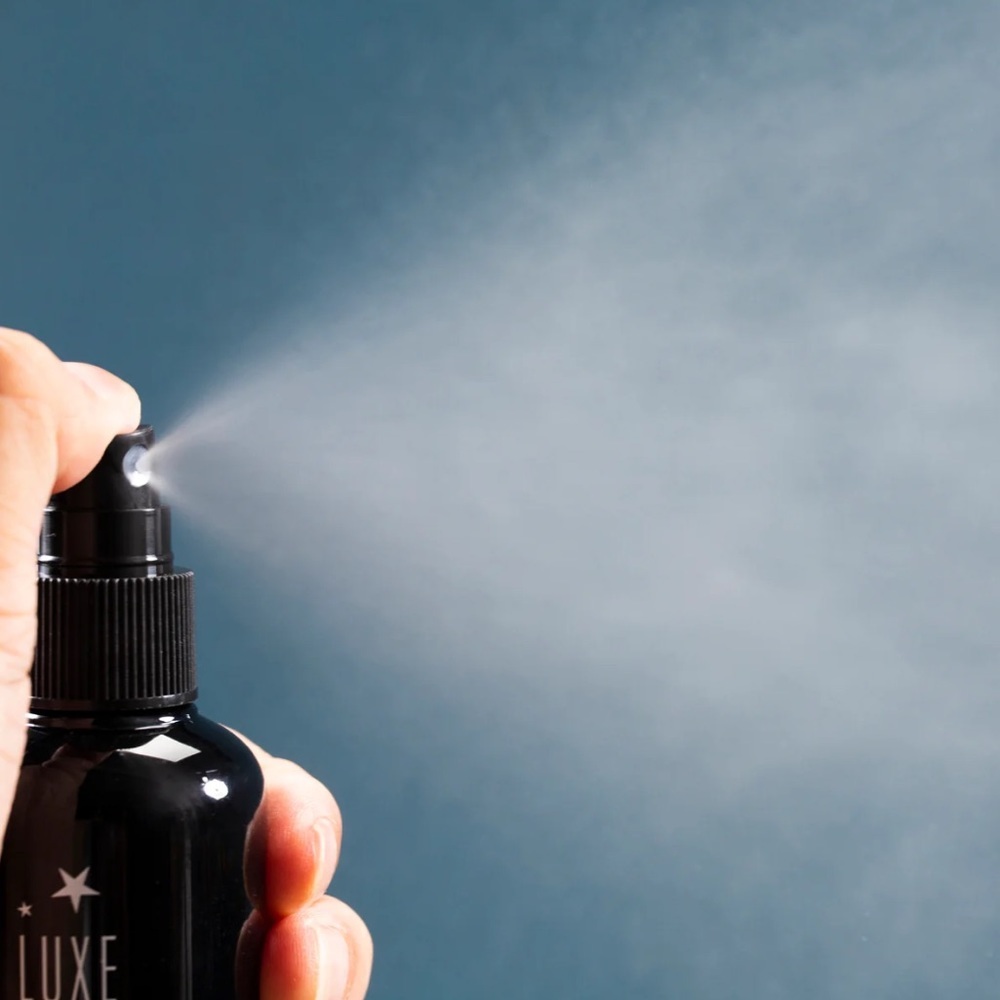 ๐ฟ SAINT LUXE Setting Spray - Picture 2 of 5
